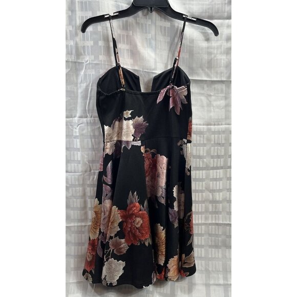 Charlotte Russe Women/junior Dress Size M Black Floral Print - Picture 12 of 15